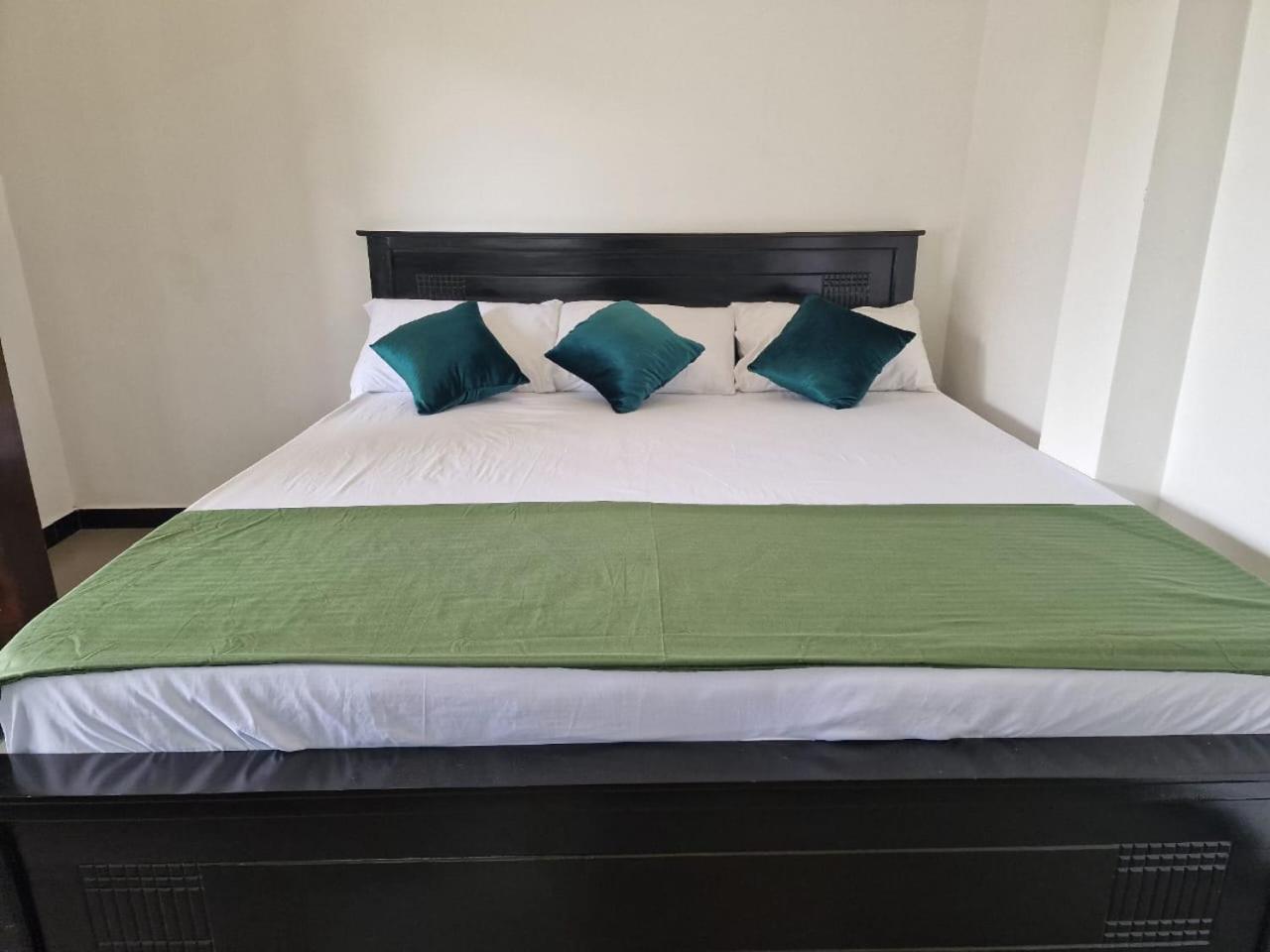 Javi Holiday Home تريكونامالاي المظهر الخارجي الصورة
